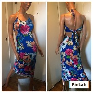 Flowered halter dress ❤️HP